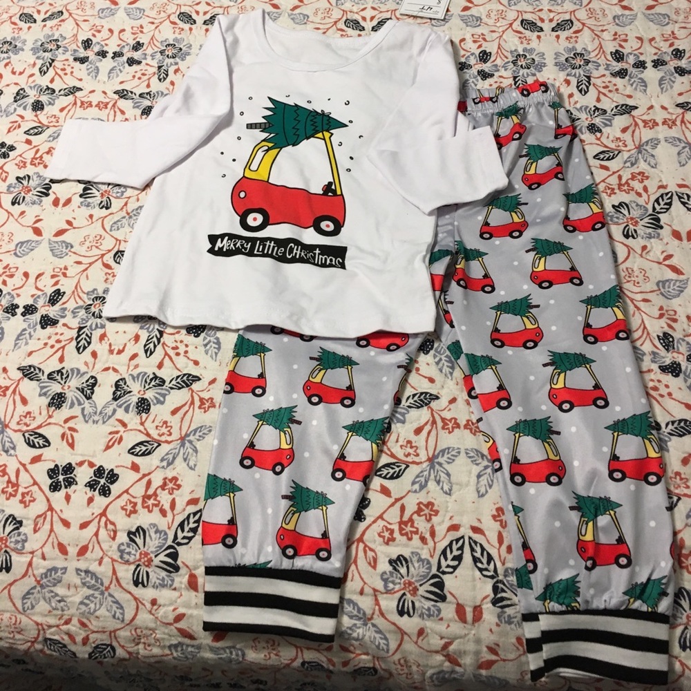 {Boutique Brand} Christmas Set